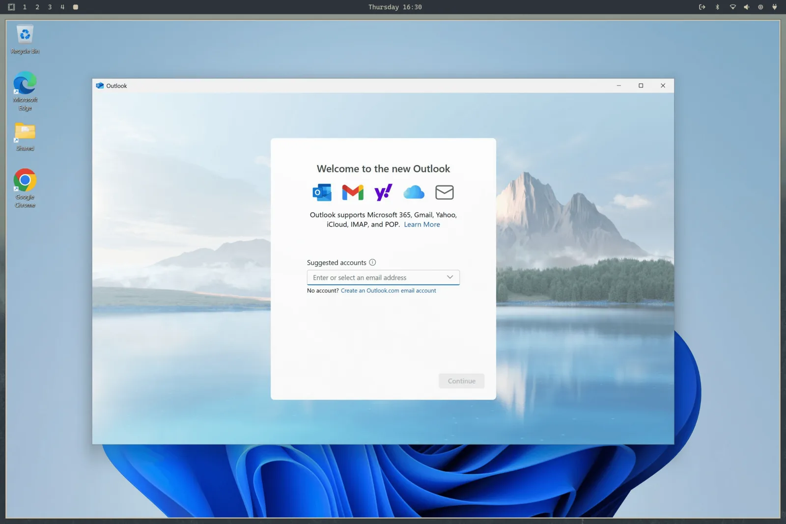Omarchy içinde Outlook çalıştıran Windows 11; üstte Omarchy masaüstü çubuğu görünüyor